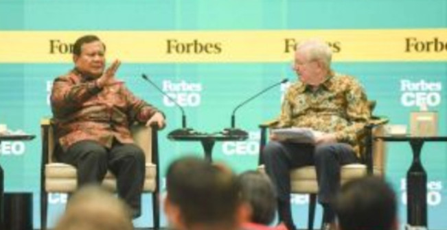 Presiden RI Prabowo Subianto dalam talkshow session pada Grand Finale Dinner Forbes Global CEO Conference di Jakarta. [Int]